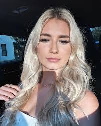 Ashley Cheatham's Instagram, Twitter & Facebook