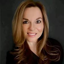 Molly Whitlock's Instagram, Twitter & Facebook