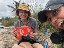 Dana Lim (@dana_s_lim)