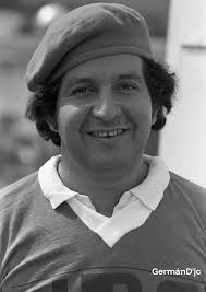 Lucia Markovich. Ella hermosa, cabellera suelta, sonrisa perfecta, delgada  y alta ,en 1968 subía por la avenida 5 frente al Edificio Roma,cerca del  Restaurant El Chipen, vestida con el uniforme jumper del