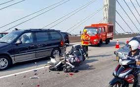 Check spelling or type a new query. Angin Kuat Di Jambatan Pulau Pinang Ancam Nyawa Pengguna Jalanraya