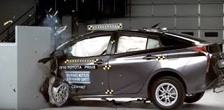Get the most useful specifications data and other technical specs for the 2017 toyota prius four. 2016 Toyota Prius Named Iihs Top Safety Pick Plus Here S The Crash Test Footage Autoevolution