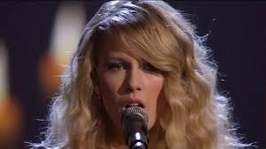 On november 2, 2010, swift made an appearance on dancing with the stars where she performed mine and white horse for the show's 200th episode. Taylor Swift White Horse American Music Awards 2008 Youtube