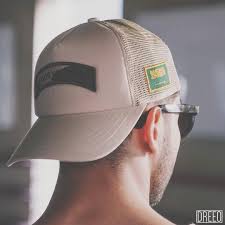 لاول مرة في ستوب دروب اند شوب كابات من ماركة سعودية جديدة دريق للمصمم السعودي عمر بادريق متوفر الوان للكابات جملي اسود Instagram Posts Instagram Shopping