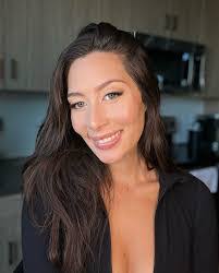 Mariah Light's Instagram, Twitter & Facebook