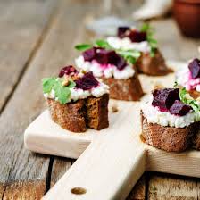Crostini Betteraves Et Fromage Frais Recept Hapjes