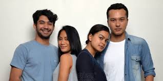 Wie groß und wie viel wiegen, nicholas saputra? Cerita Nicholas Saputra Syuting Di Antara Letusan Gunung Sangeang Kapanlagi Com