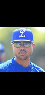 Esos jueguitos que ha ganado LICEY que le den gracias a Anderson Hernández,  cuantos estan de acuerdo que licey desaparezca a este individuo ?????? El  muerto de la risa con su compañero