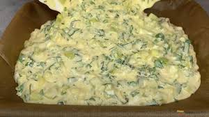 Graikiškas pyragas su cukinijomis. Tai vienintelis būdas, kaip ruošiu  cukinijas sezono metu: šį receptą man davė mano sesuo.