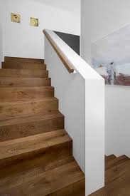 Beim gestalten eines treppenhauses kommt es an erster stelle eindeutig auf die stabilität an. 400 Flur Treppenhaus Farbideen Ideen Treppe Haus Haus Treppe