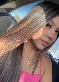 busco amigas y amigos ,tengo 17 años, vivo en estados unidos ,me llamo  karen , soy de colombia y honduras