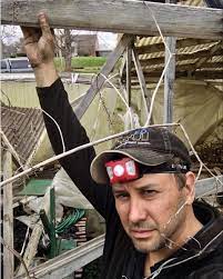 Troy shafer of 'nashville flipped' installs sidewalk for a 'flip' in east nashville. Diy Network S Star Of Nashville Flipped Troy Dean Shafer Passed Away Unexpectedly At Age 38