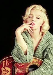 Pin On Marilyn Monroe The Mandolin Sitting