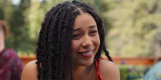 Hayley Walter's Instagram, Twitter & Facebook