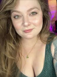 THC Tuesday! $1 off THC cans & $4 Flavored Smirnoff🌀💚 And of course Free  Pool All Day🎱 #hayleysbar #dauphinstreet #downtownmobile #localbar  #divebar #freepool #thctuesday