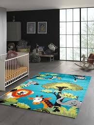 Die waldtiere sind oft weniger bekannt, obwohl sie in deutschland vergleichsweise häufig zu finden sind. Bunter Kinderzimmer Teppich Mit Waldtiere In Kaufland De