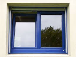 Pour repeindre une fenêtre en bois, il est conseillé de travailler à l'horizontale afin d'éviter les coulures. Peut On Choisir La Couleur De Sa Fenetre En Pvc Librement 123 Fenetres Pvc