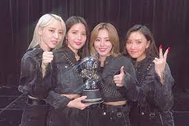 But with the exception of a few of the most common ones, you might not know what types of birds they are. Watch Mamamoo Earns 4th Win For Gogobebe On M Countdown Performances By Stray Kids Pentagon Kard And More Soompi