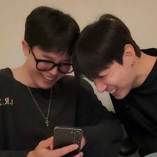 bee.tee.ess.v.t (@beeteeess7)