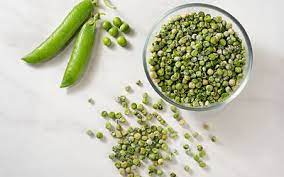 There are 167 calories in 1 cup, ns as to from fresh, frozen, or canned of cooked green peas. Pea Nutrition Facts And Health Benefits