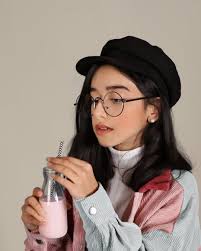 وديمه احمد Wadima Ahmed On Instagram Be The Reason Someone Smiles Today تدرسون عن ب عد ولا Aesthetic Movies Long Hair Styles Beauty