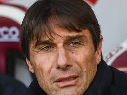 Conte: "Il Napoli cresce. In caso di Europa questa rosa va rinforzata".  Rivivi la diretta