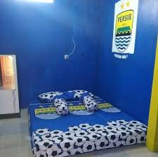 Untuk tema yang seragam di seluruh keseluruhan desain kamar tidur sempit tersebut, pilih pegangan pintu yang sama dengan pegangan laci lemari. Desain Kamar Tidur Persib Cek Bahan Bangunan