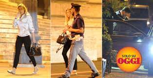 Ha 1 figlio maschio di nome niccolò conte, nato dal matrimonio con valentina fico. Il Premier Giuseppe Conte E La Fidanzata Olivia Paladino Incontri Segreti E Fuga Dai Paparazzi Nella Notte Esclusivo Oggi