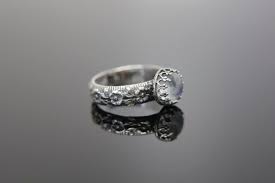 Hippie Engagement Rings The Popular Participation Ring Of This Modern Era Had Its Incept Hippie Engagement Rings Boho Engagement Ring Expensive Wedding Rings