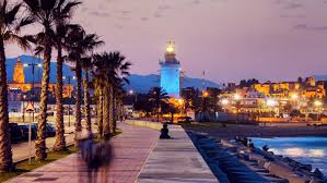 España)‏، رسمياً مملكة إسبانيا (بالإسبانية: Best Things To Do In Malaga Spain