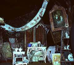 Here Comes The Bride Part Four Constance Hat Boxes And The Meaning Of The Attic Haunted Mansion Disneyland Disney Haunted Mansion Haunted Mansion Ride