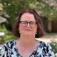 100+ perfiles de «Ucles»