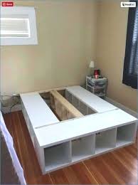 Bett Podest Selber Bauen Ikea Podest Bauen Mit Bett Anleitung Indirekte Beleuchtung Unter Dem Bett Anleitung B Aufbewahrungsbett Zuhause Diy Ikea Lagerung