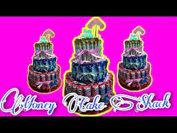 2/ tidak seperti sponge cake lainnya di mana putih dan kuning telur dikocok terpisah, pada genoise sponge cake: Video Debbie Cakes