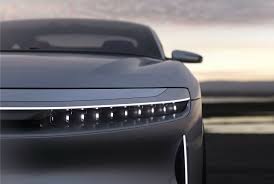 With a max horsepower of 1,080 and range of over 500 miles per charge ¹, it's like no car you've ever known. Lucid Motors Air Erste Daten Bilder Preis Greencar News