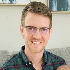 Genevieve Gomez's Instagram, Twitter & Facebook