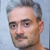 1100+ profile według frazy „Adrian”