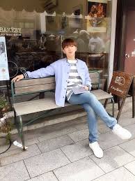 There's good news in the world of electronics: Sistar Kihyun Wallpaper Monsta X Kihyun Seated 720x960 Wallpaper Teahub Io