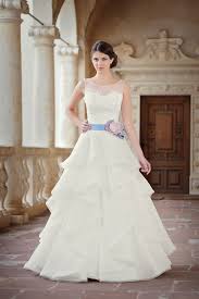 Wählen sie hochzeitskleider luzern im victoriangowns online store, wo sie schöne türkische brautkleider luzern mit schneller lieferung und high fashion finden. Brautkleid Mit Brautgurtel In Lila Flieder Kleiderfreuden