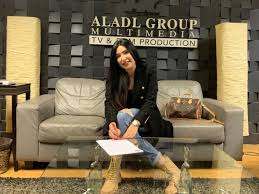 ينضم تيام مصطفى قمر وهو نجل الفنان المصري مصطفى قمر إلى قائمة أبناء النجوم الذين دخلوا عالم الفن وشاركوا في أفلام والديهم الفنانين. Ø´Ø§Ù‡Ø¯ Ø¹Ø¨ÙŠØ± ØµØ¨Ø±Ù‰ Ù…Ø¹ Ø§Ø¨Ù†Ù‡Ø§ ØªÙŠØ§Ù… Ù…ØµØ·ÙÙ‰ Ù‚Ù…Ø± ÙÙ‰ ÙƒÙˆØ§Ù„ÙŠØ³ Ø¯Ù‡Ø¨ Ø¹ÙŠØ±Ø© Ø¹ÙŠÙ†