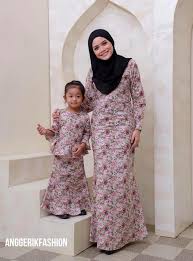Material yg dihiasi foam gold di setiap sekeliling corak bunga! Kurung Moden Cotton Kebaya Pendek Butiknep Online Shop ÙÙŠØ³Ø¨ÙˆÙƒ