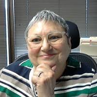 Ann Reis's Instagram, Twitter & Facebook