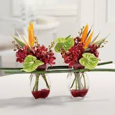 Bird Of Paradise Bouquet Wedding Birds Of Paradise Centerpiece Tropical Centerpieces Tropical Flower Arrangements Tropical Wedding Centerpieces