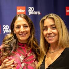 Infor's Kevin Samuelson, CEO, Kelly Buchanan Spillers, CMO, and #TeamInfor  employees joined in celebrating #20YearsOfInfor at our New York HQ office!  Click the link in our bio to see how we celebrate