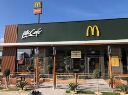 Der mensch an sich hat sich in dieser vergleichsweise kurzen zeitspanne kaum verändert, lediglich die zivilisation des menschen unterscheidet den jetzigen menschen von dem frühen homo sapiens sapiens. Neue Mcdonalds Filiale In Cala Millor Auf Mallorca