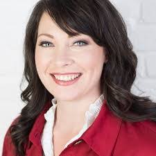 Lori Fulford's Instagram, Twitter & Facebook