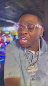 Benny Mcelroy's Instagram, Twitter & Facebook