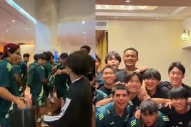 El recibimiento de Japón para festejar con México la eliminación a Argentina en Mundial Sub-17