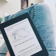 Sorte S Do Dia 1 Consegui Parar Pra Descansar Lendo Ao Mesmo Tempo Mas Ta Valendo 2 O Livro Que Eu Queria Ler Por D Fotos De Livros Kindle Cafe E Livros