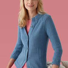 Knitting this striped cardigan pattern with caron® x pantone™ yarn lets you experiment with color! Modern Raglan Cardigan Knit Lion Brand Yarn